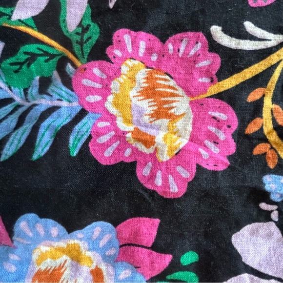 C&C California Black Floral Linen Crop Top Size XL - Picture 2 of 10